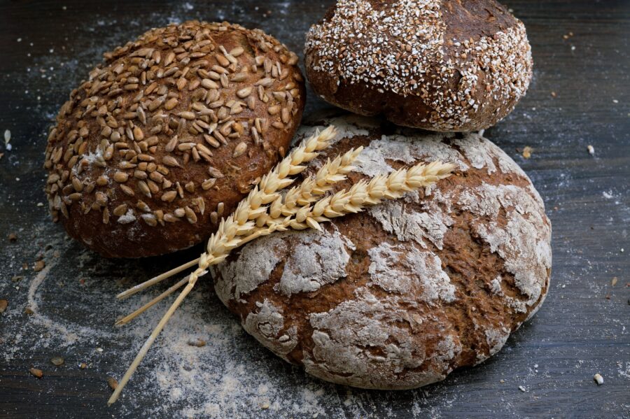 Rozdíl mezi chlebovou a normální moukou