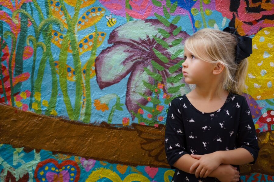 Jednoduché účesy pro holčičky: 7 nápadů jak učesat malé slečny