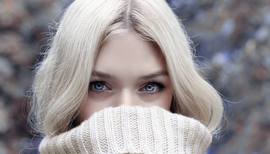 Přeliv na vlasy pro studenou blond: 3 nejdůležitější rady