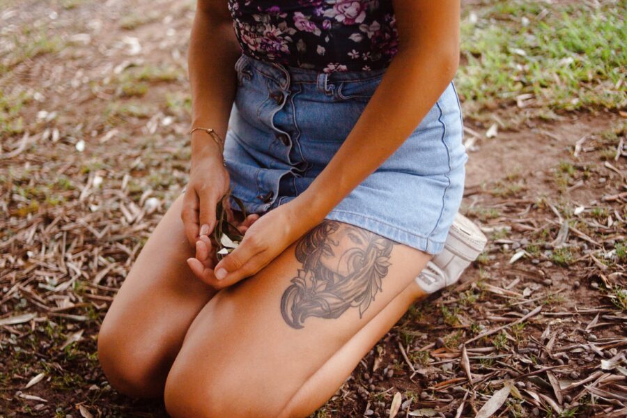 Motiv tetování na stehno: 5 inspirativních nápadů