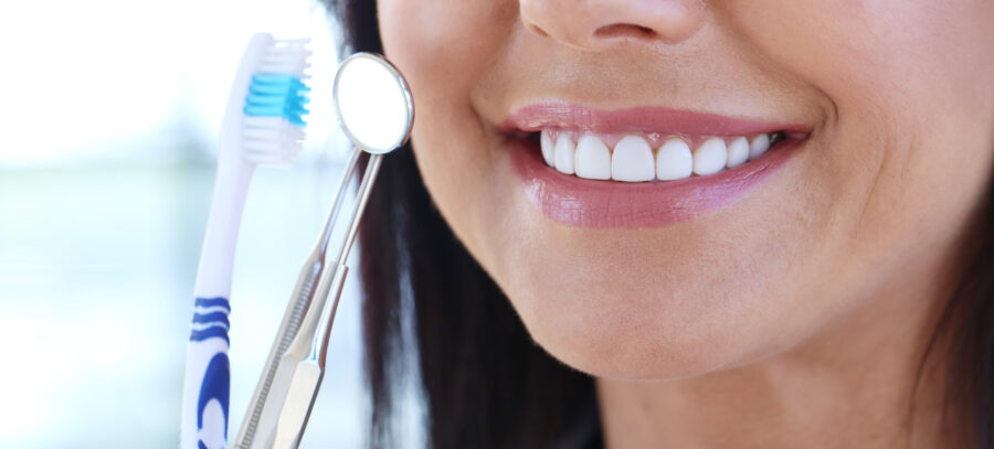 Posílení zubní skloviny přírodní cestou: 5 jednoduhých tipů