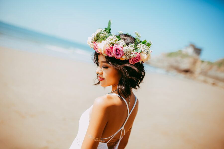 Svatební šaty na pláž: 4 rady pro správný výběr