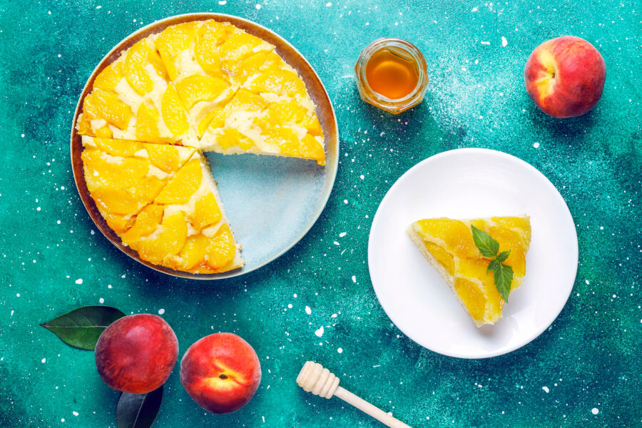 Ananasové řezy se zakysanou smetanou: 2 nejlepší recepty