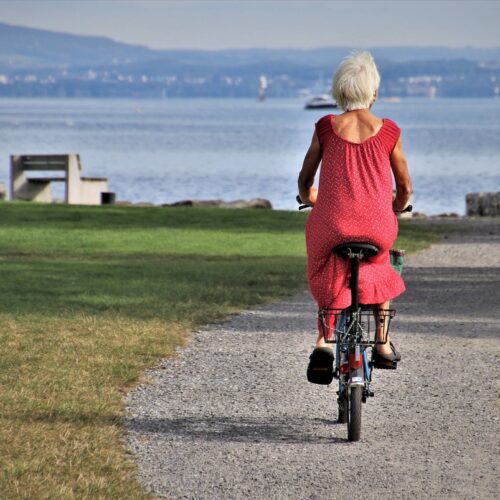 Velikonoční relax pro seniorky: Jak si užít Velikonoce ve vyšším věku?