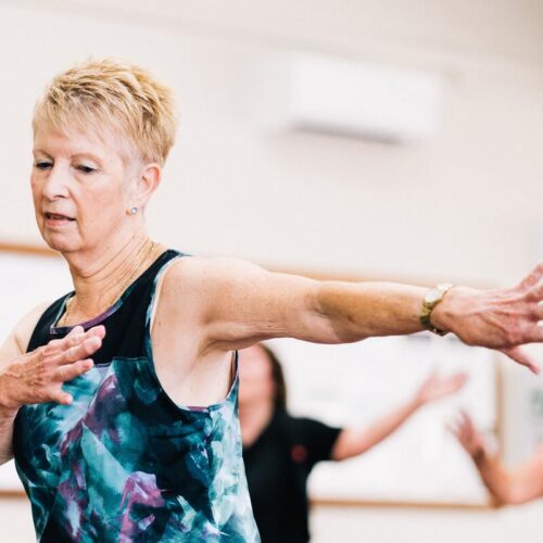 5 nejlepších cvičení pro ženy nad 60 let: Posilujte tělo a mysl