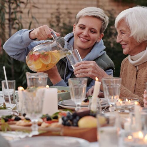 Zdravé nápoje pro ženy nad 50 let: Co pít pro vitalitu a zdraví