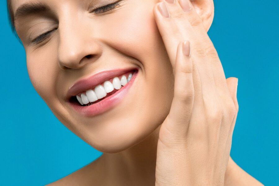 Jak na bílé zuby? 5 tipů pro dokonalý úsměv v roce 2023