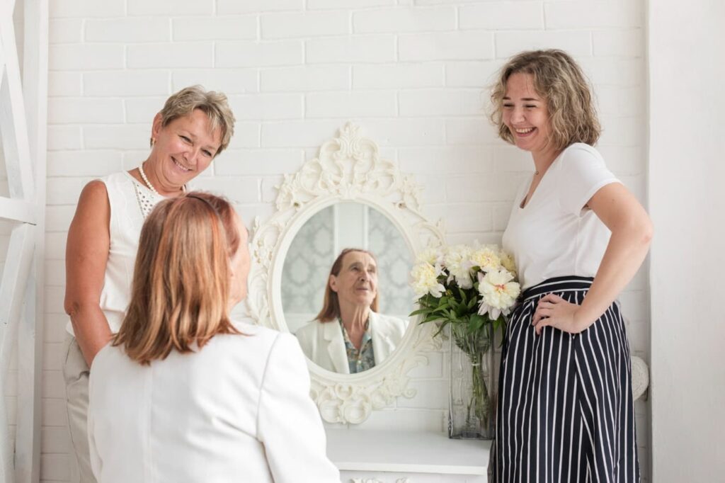 Na svatbu dcery či syna si zajistěte kadeřnici a nezapomeňte na make-up