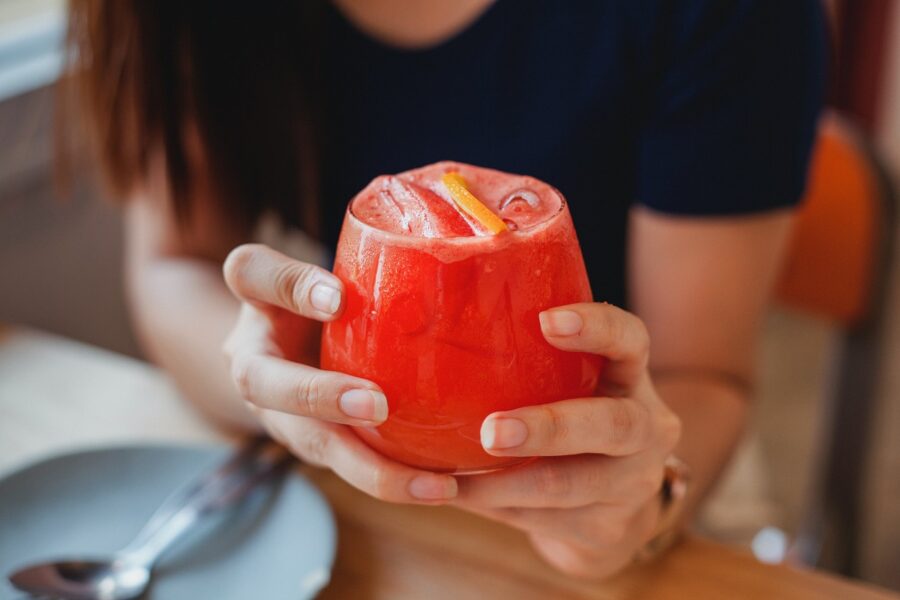 Nejlepší letní drinky bez kalorií: Pijte dobře a zhubněte