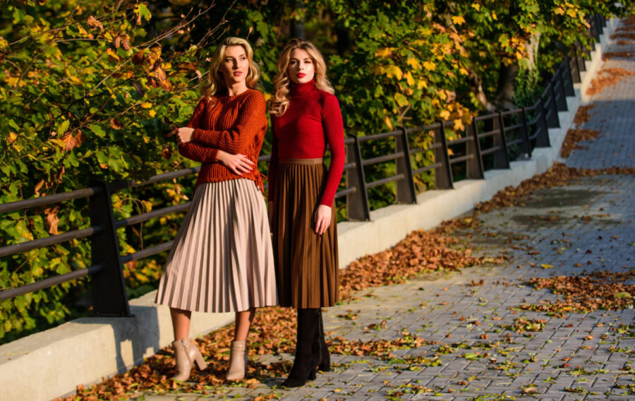 Nejmodernější podzimní šaty: S čím a jak je nosit?
