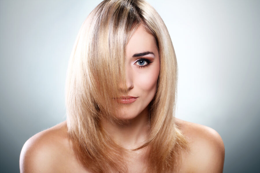 Platinová blond – melír: 3 hlavní znaky a s čím tento styl kombinovat