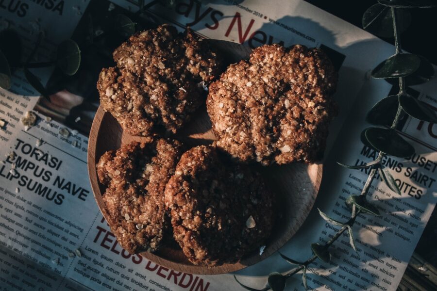 Zdravé sušenky z ovesných vloček bez mouky: rychlá a chutná svačinka