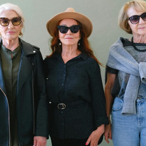 Podzimní móda pro ženy nad 50 let: 5 tipů roku 2023