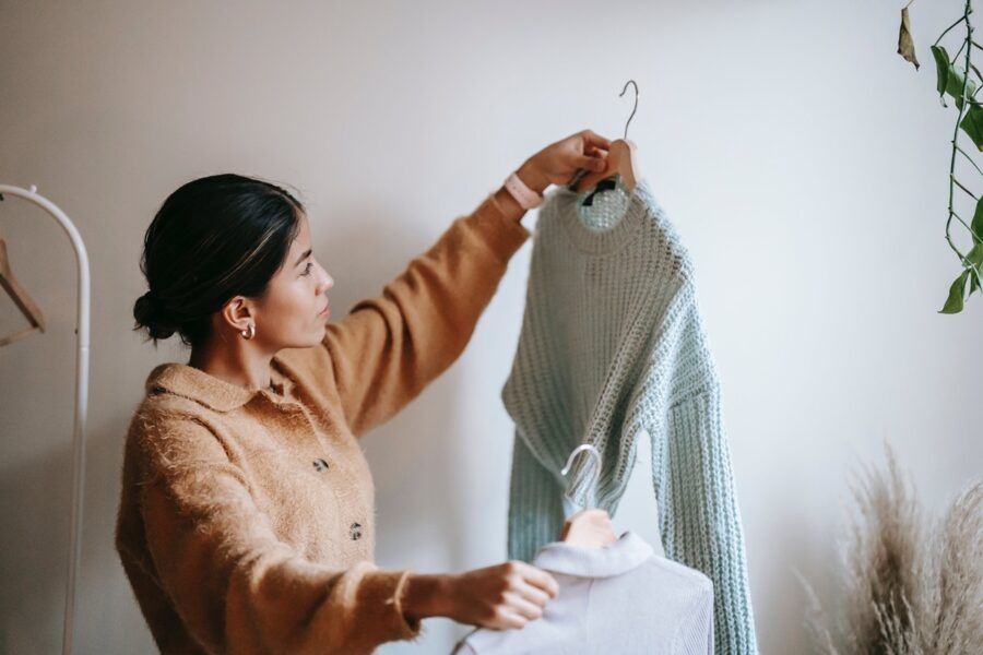 Krásné pletené svetry: 3 tipy na výběr, nošení i kombinace