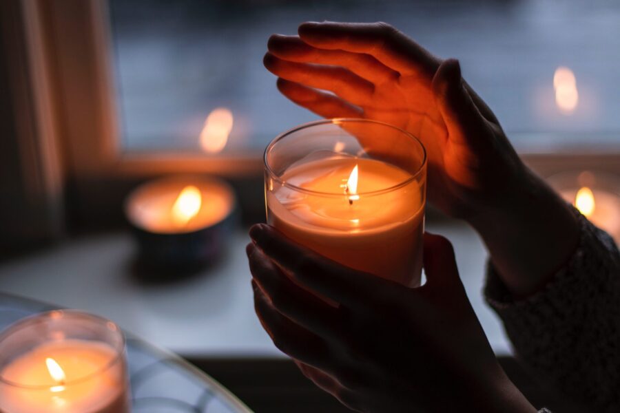 Vyhlašujeme nejlepší vonné svíčky 2024: máte jednu doma?