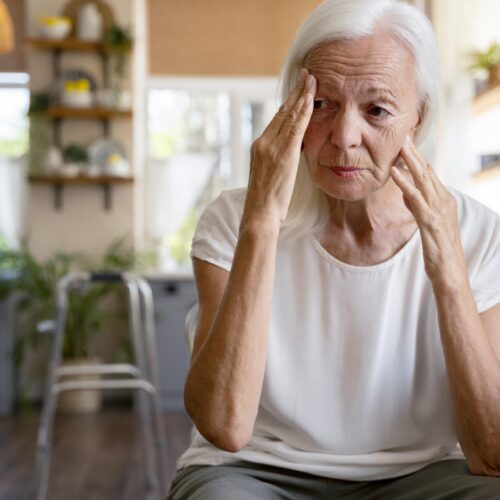 Tajemství bolavých kloubů u starších žen: 3 tipy na zmírnění bolesti
